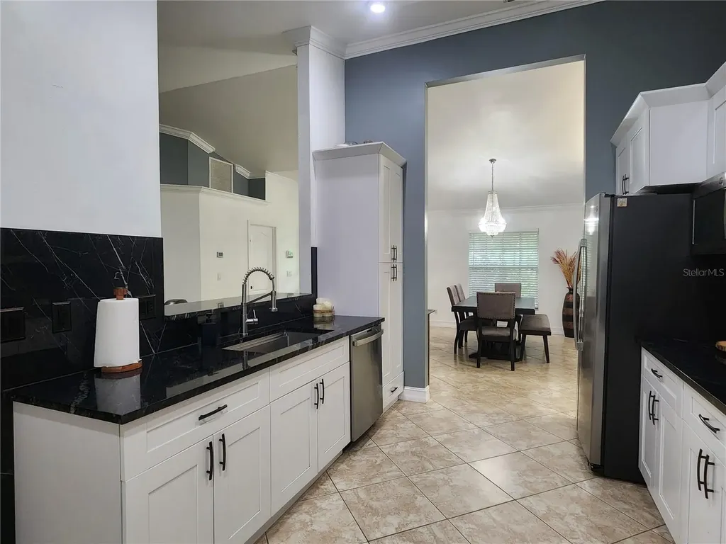111 2nd Street SE Naples FL 34117