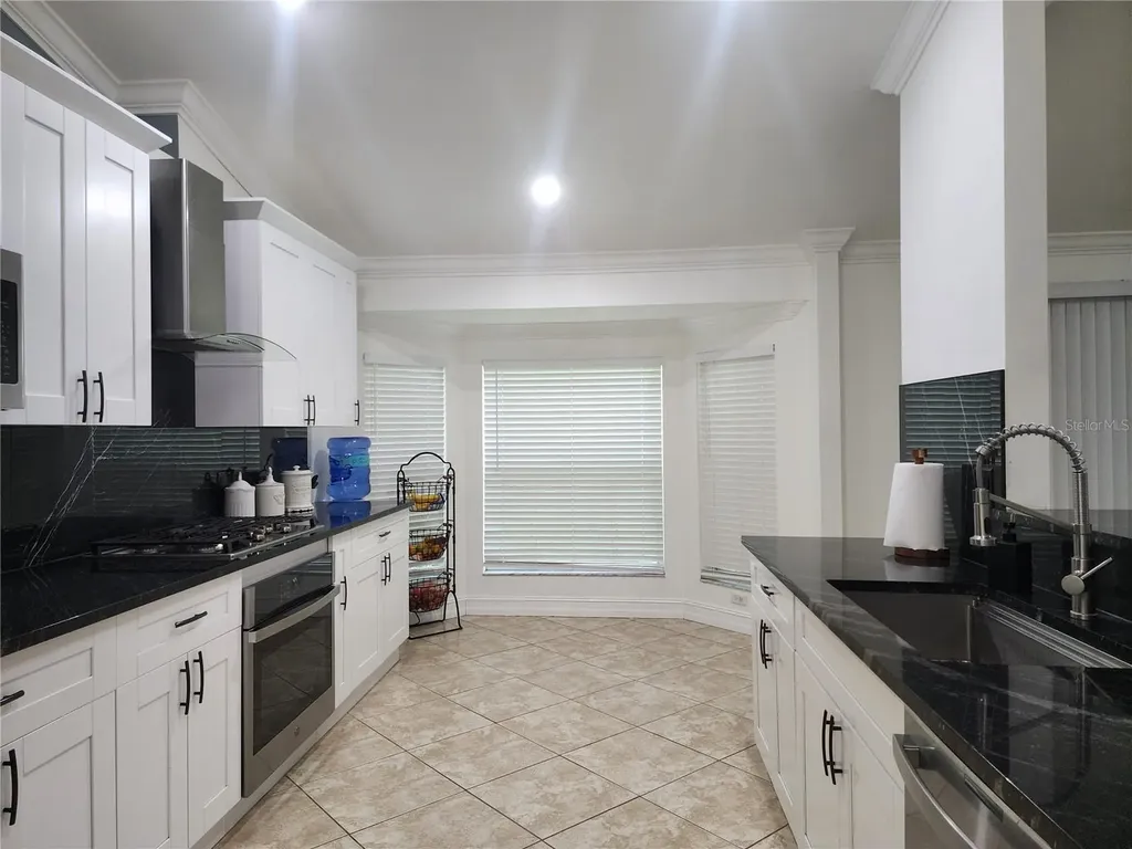 111 2nd Street SE Naples FL 34117