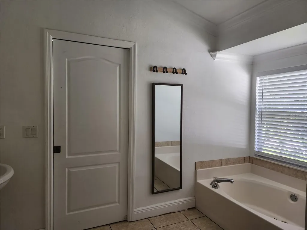 111 2nd Street SE Naples FL 34117