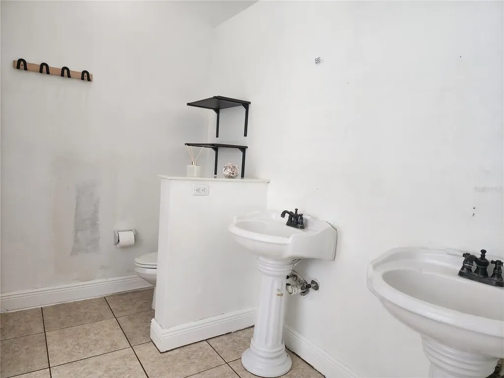 111 2nd Street SE Naples FL 34117