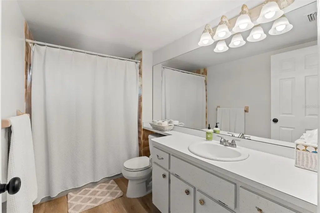 1068 Tryon Circle Spring Hill FL 34606