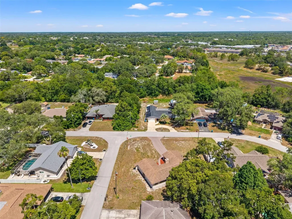 1068 Tryon Circle Spring Hill FL 34606