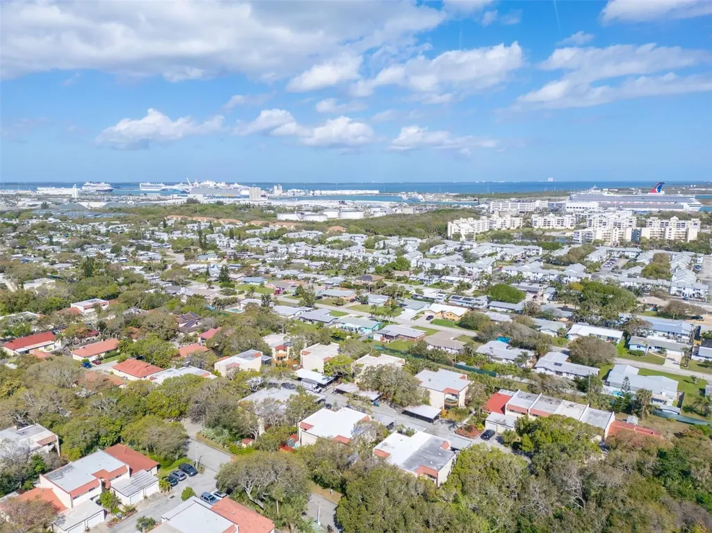 8762 Live Oak Court Cape Canaveral FL 32920