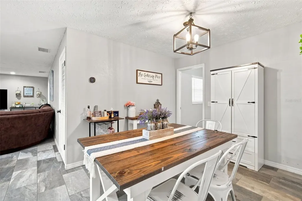 2901 Beagle Place Seffner FL 33584