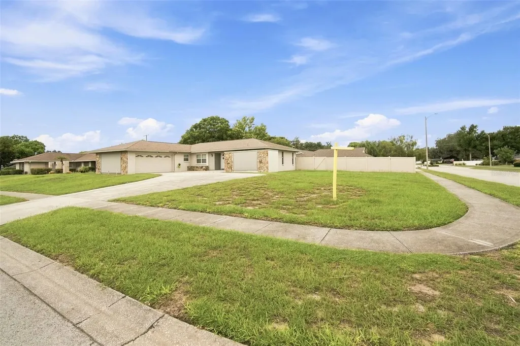2901 Beagle Place Seffner FL 33584