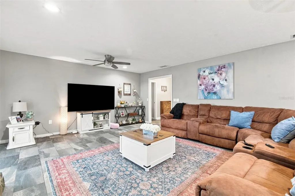 2901 Beagle Place Seffner FL 33584