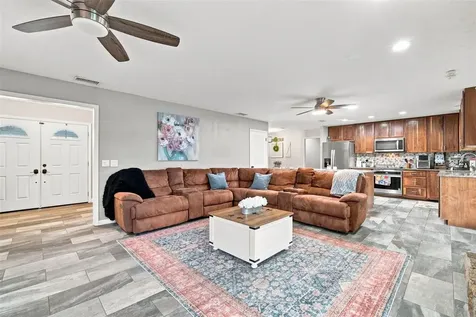2901 Beagle Place Seffner FL 33584