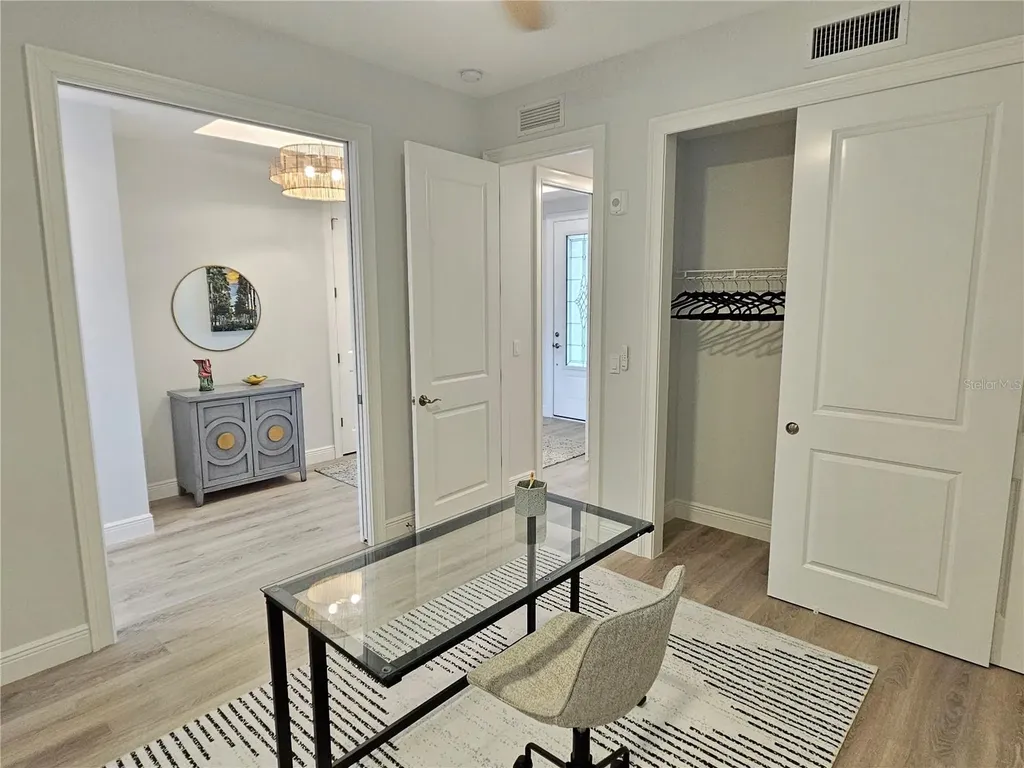 503 Tamiami Trail N Venice FL 34285