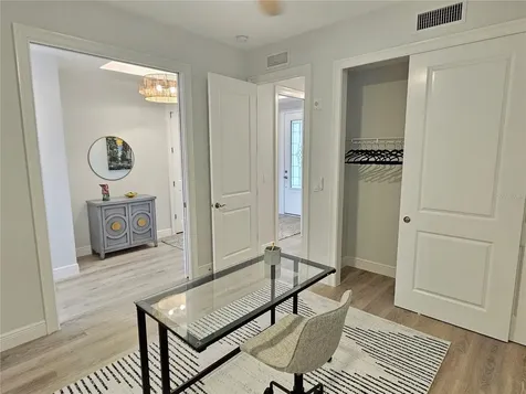 503 Tamiami Trail N Venice FL 34285