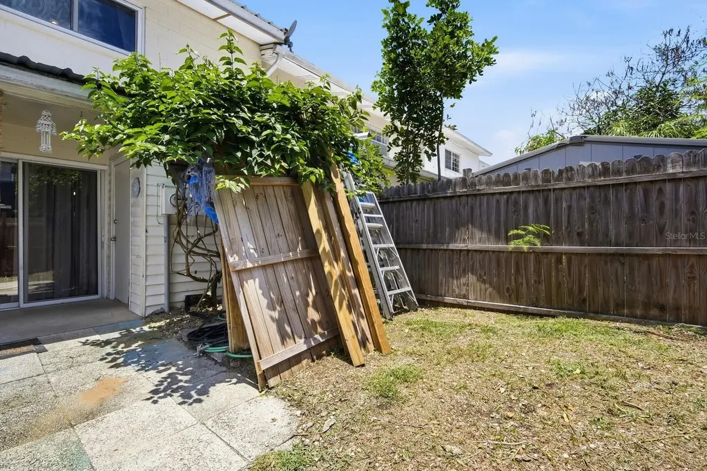 10017 N 52nd Street Tampa FL 33617