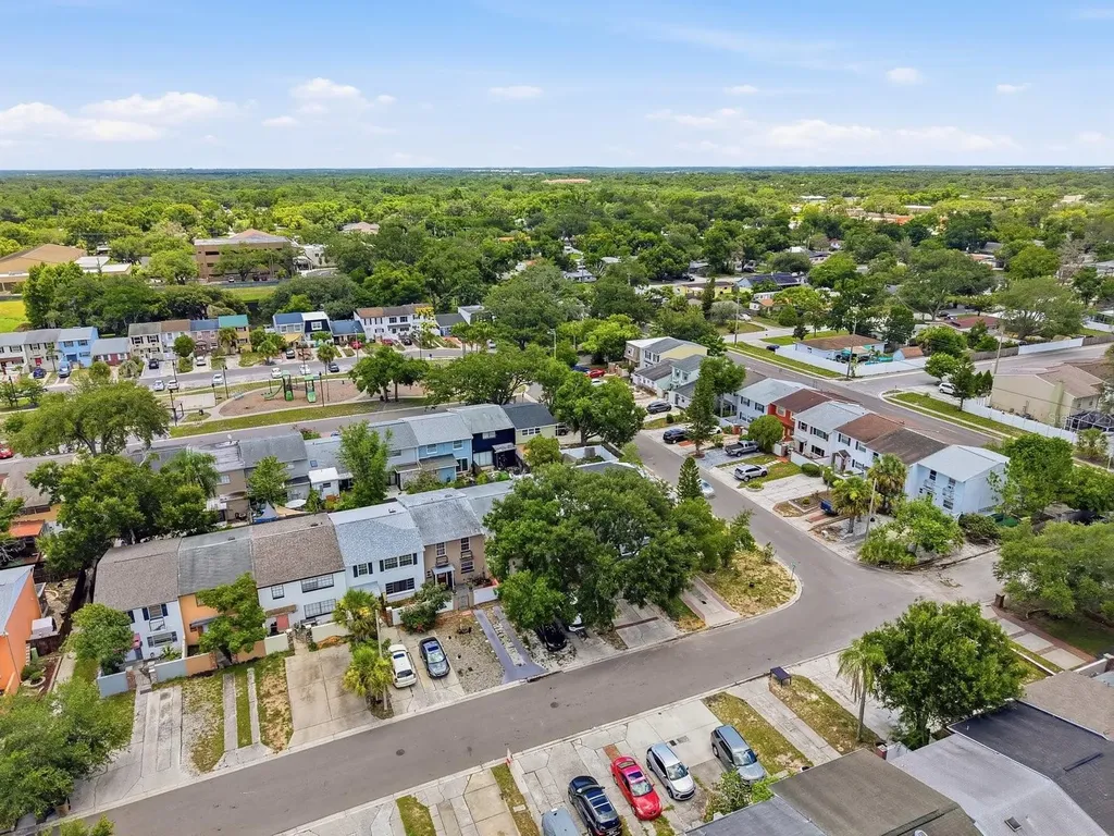 10017 N 52nd Street Tampa FL 33617