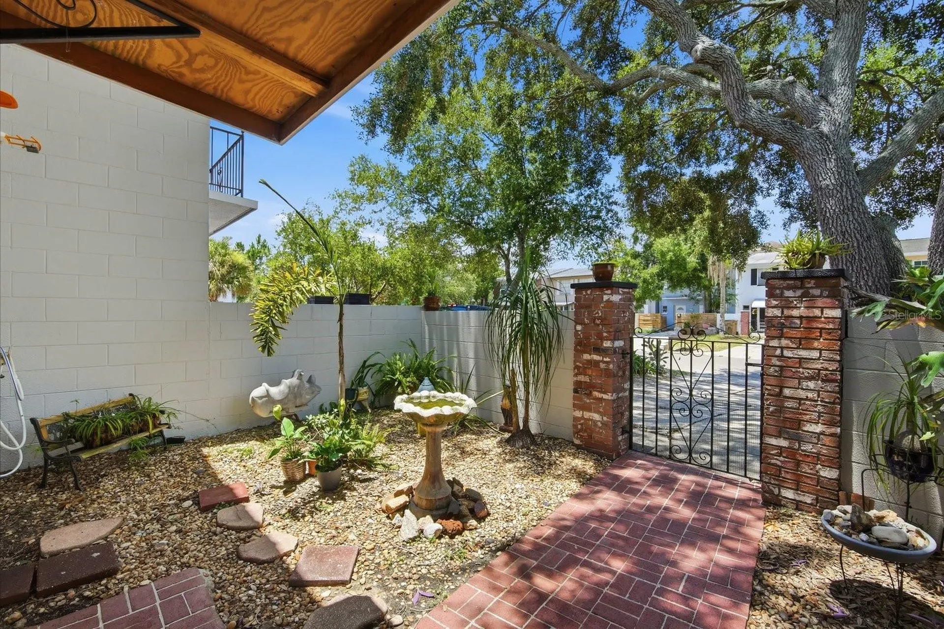 10017 N 52nd Street Tampa FL 33617