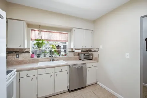 10017 N 52nd Street Tampa FL 33617