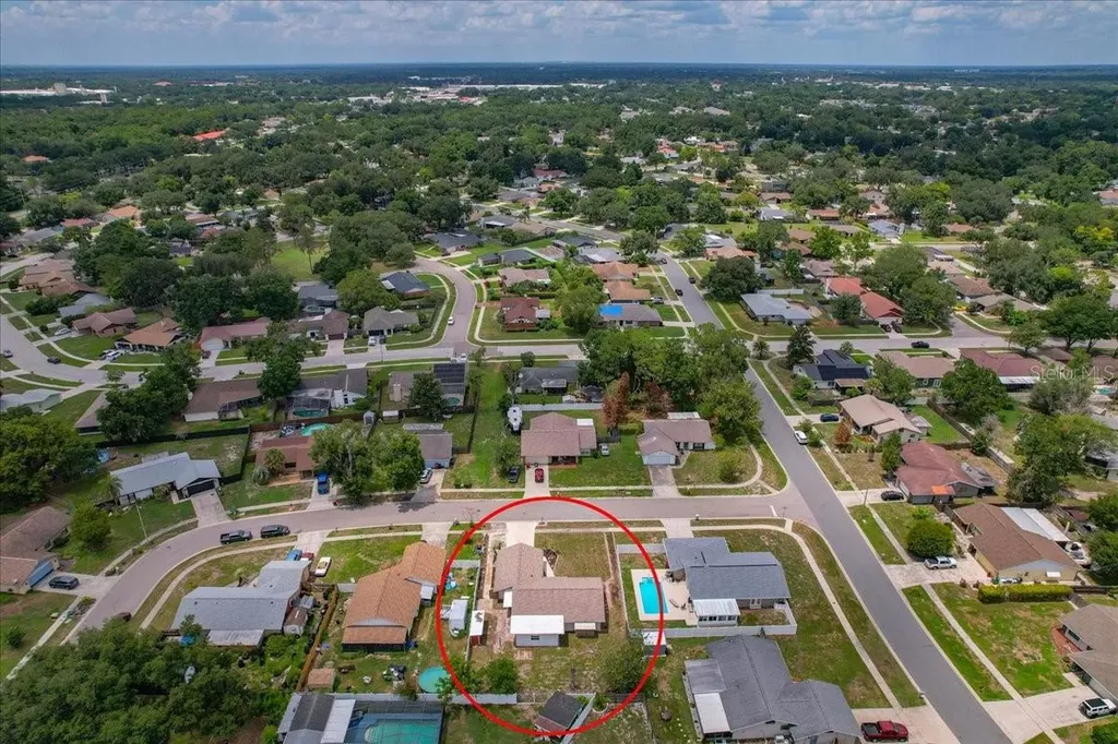 1203 W Redbud Street Plant City FL 33563