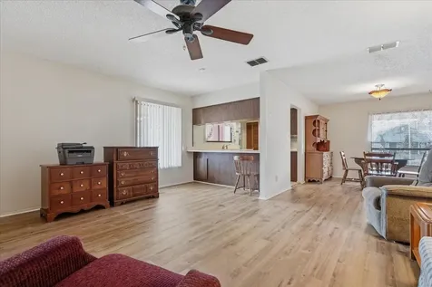 1203 W Redbud Street Plant City FL 33563