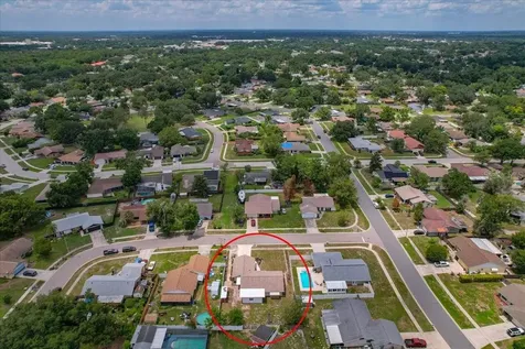 1203 W Redbud Street Plant City FL 33563