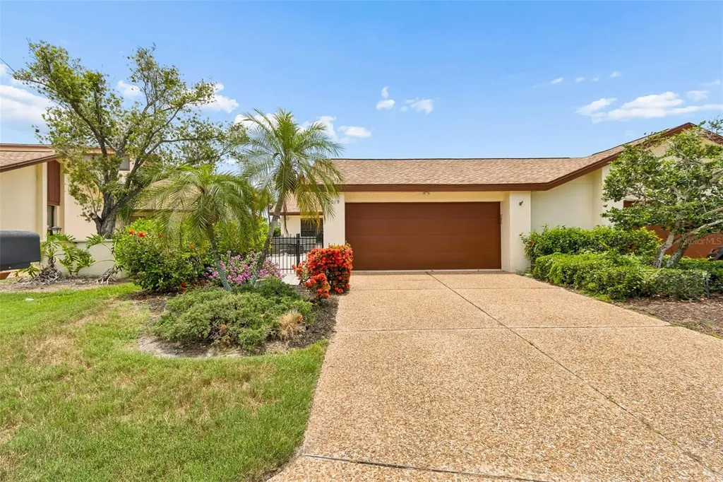 6019 Courtside Drive Bradenton FL 34210