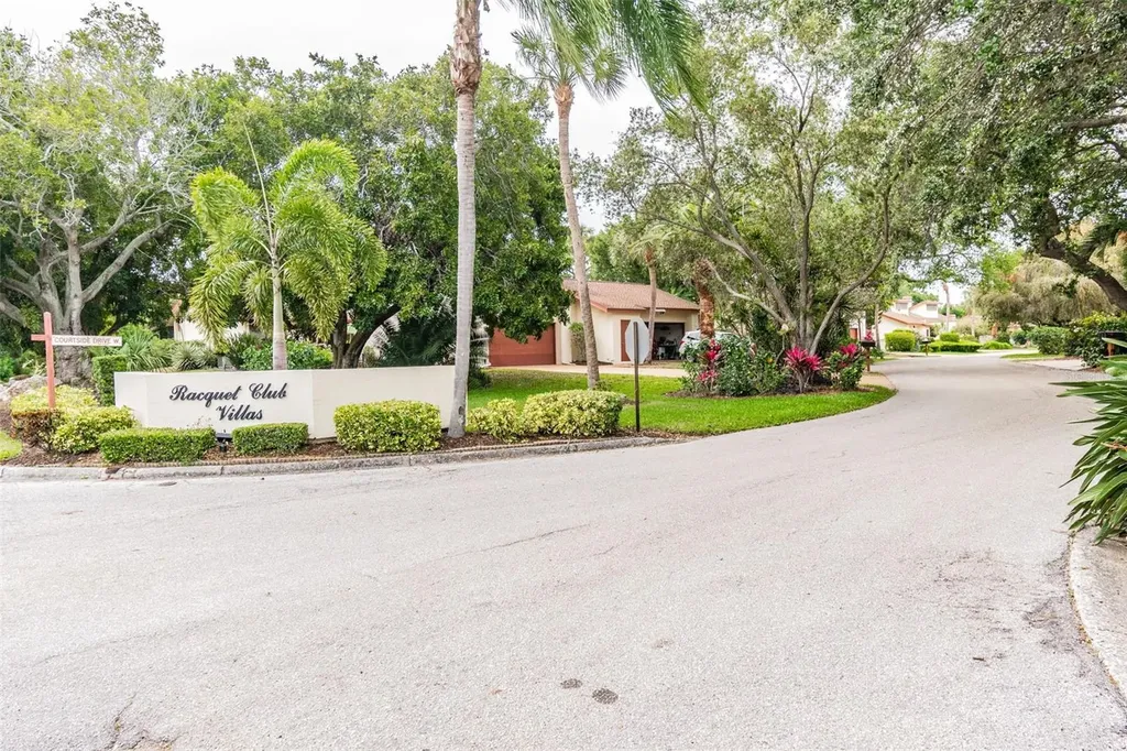 6019 Courtside Drive Bradenton FL 34210