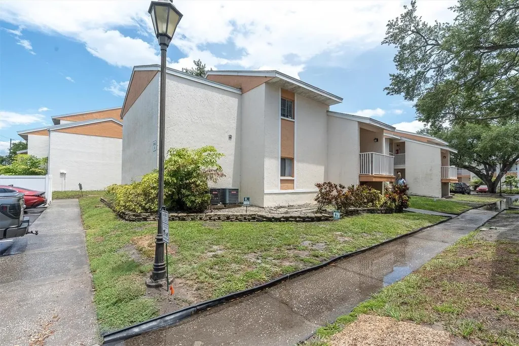 675 99th Avenue N St Petersburg FL 33702