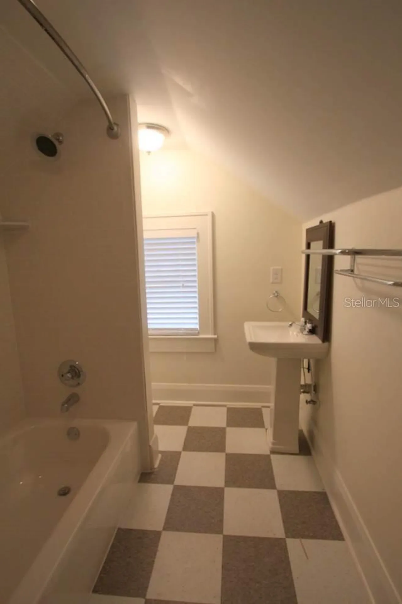 2404 N Morgan Street Tampa FL 33602