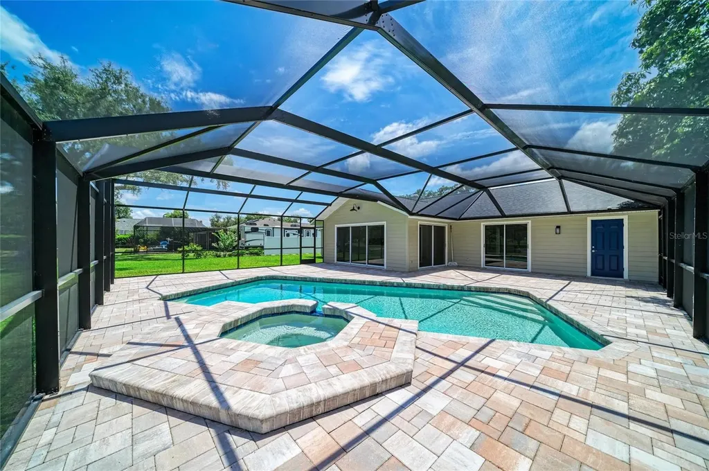 6221 99th Street E Bradenton FL 34202