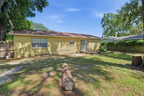9804 N Elmer Street Tampa FL 33612