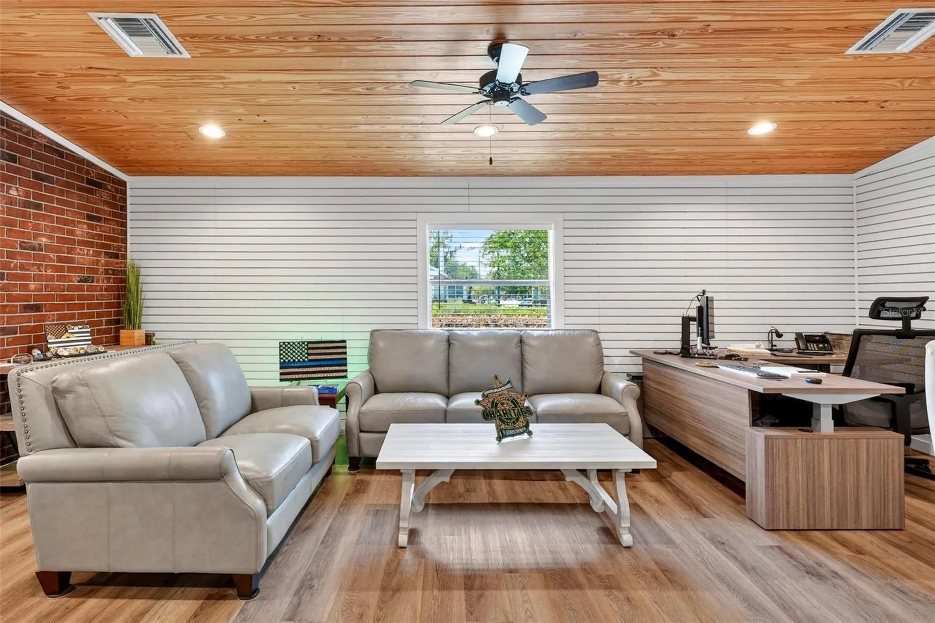 322 N Disston Avenue Tavares FL 32778
