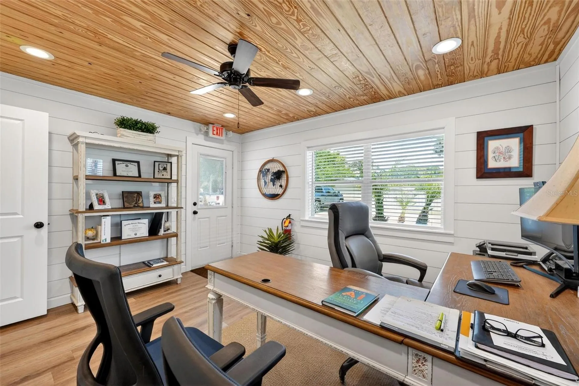 322 N Disston Avenue Tavares FL 32778
