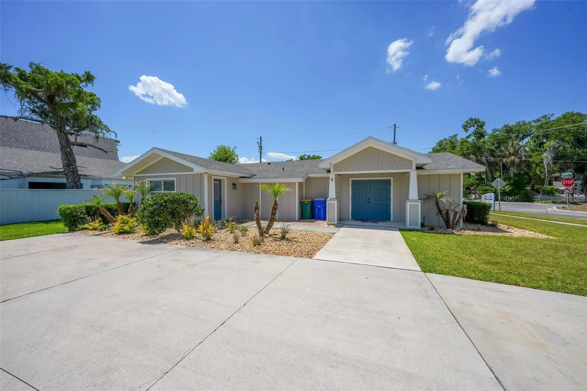322 N Disston Avenue Tavares FL 32778