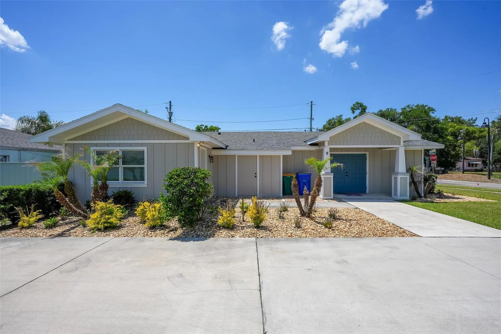 322 N Disston Avenue Tavares FL 32778