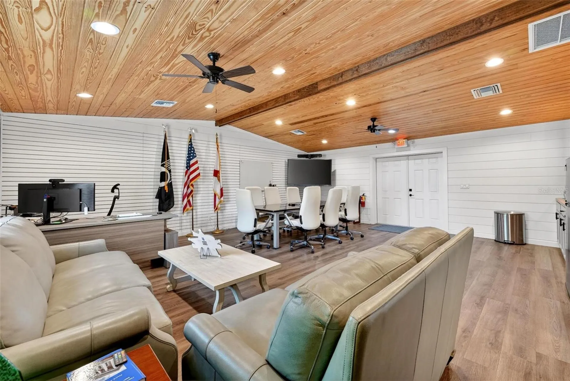 322 N Disston Avenue Tavares FL 32778