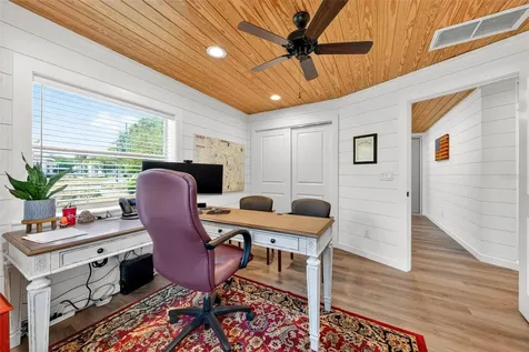 322 N Disston Avenue Tavares FL 32778