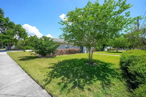 322 N Disston Avenue Tavares FL 32778