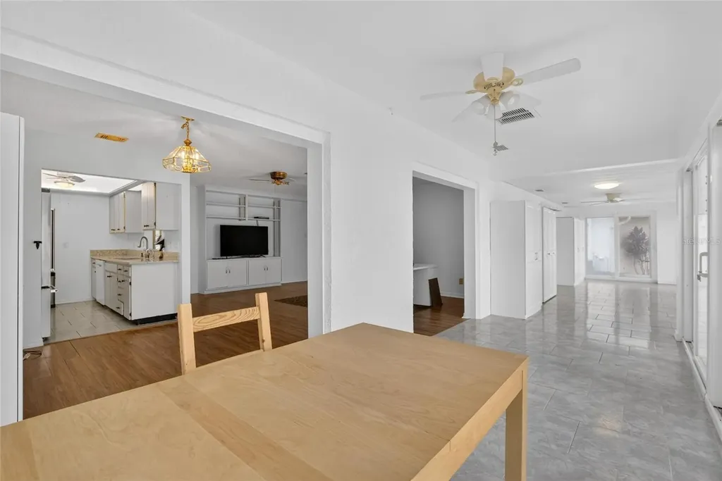 213 Glenellen Place Sun City Center FL 33573
