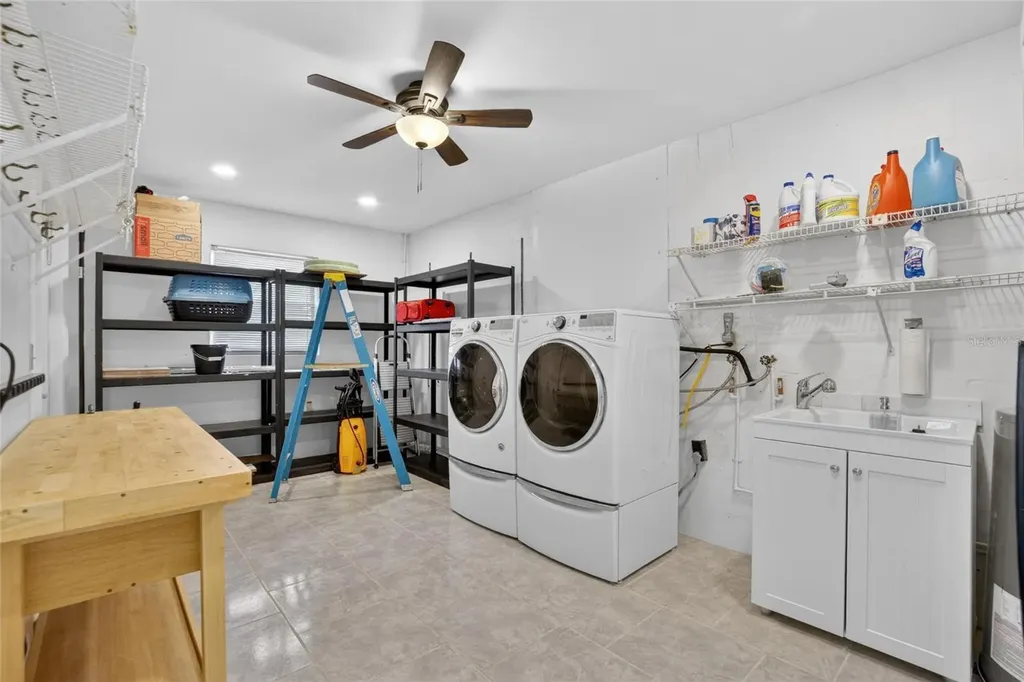 213 Glenellen Place Sun City Center FL 33573