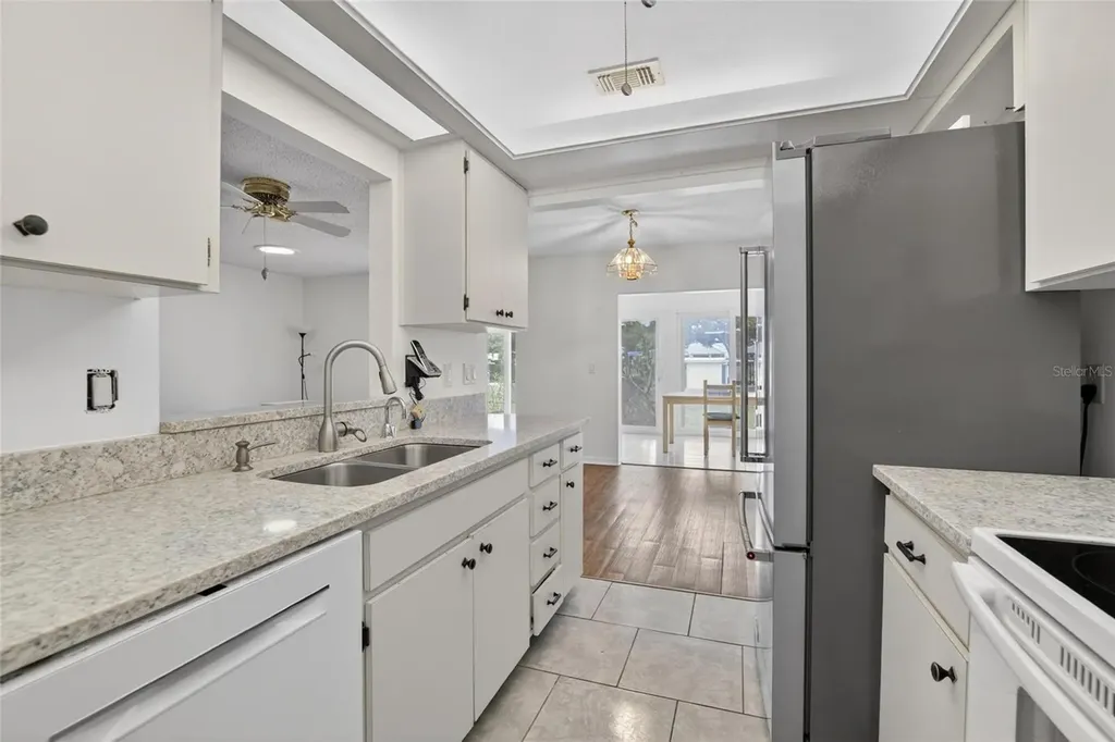 213 Glenellen Place Sun City Center FL 33573