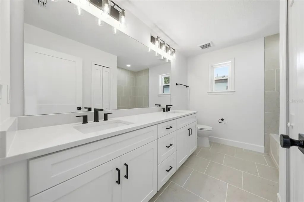 1018 Farmstead Street Eustis FL 32736