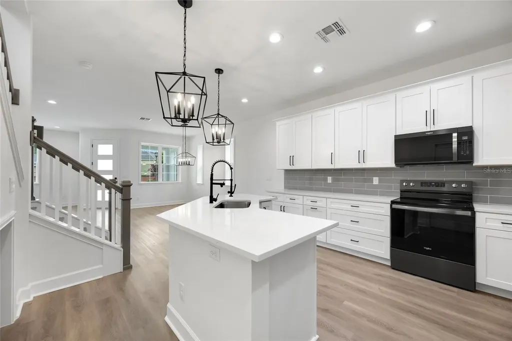 1018 Farmstead Street Eustis FL 32736