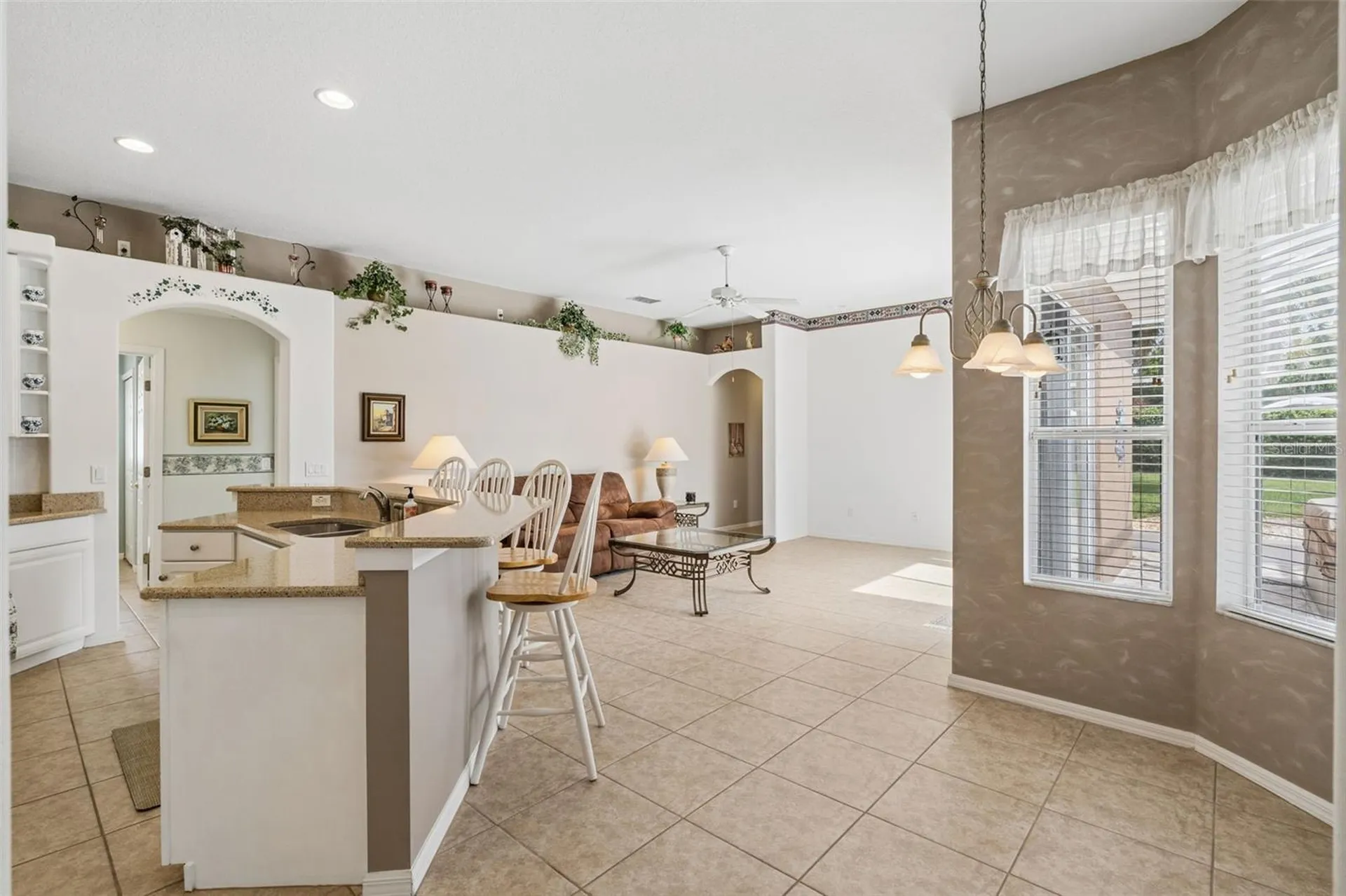232 Via Mariel East Drive Davenport FL 33896