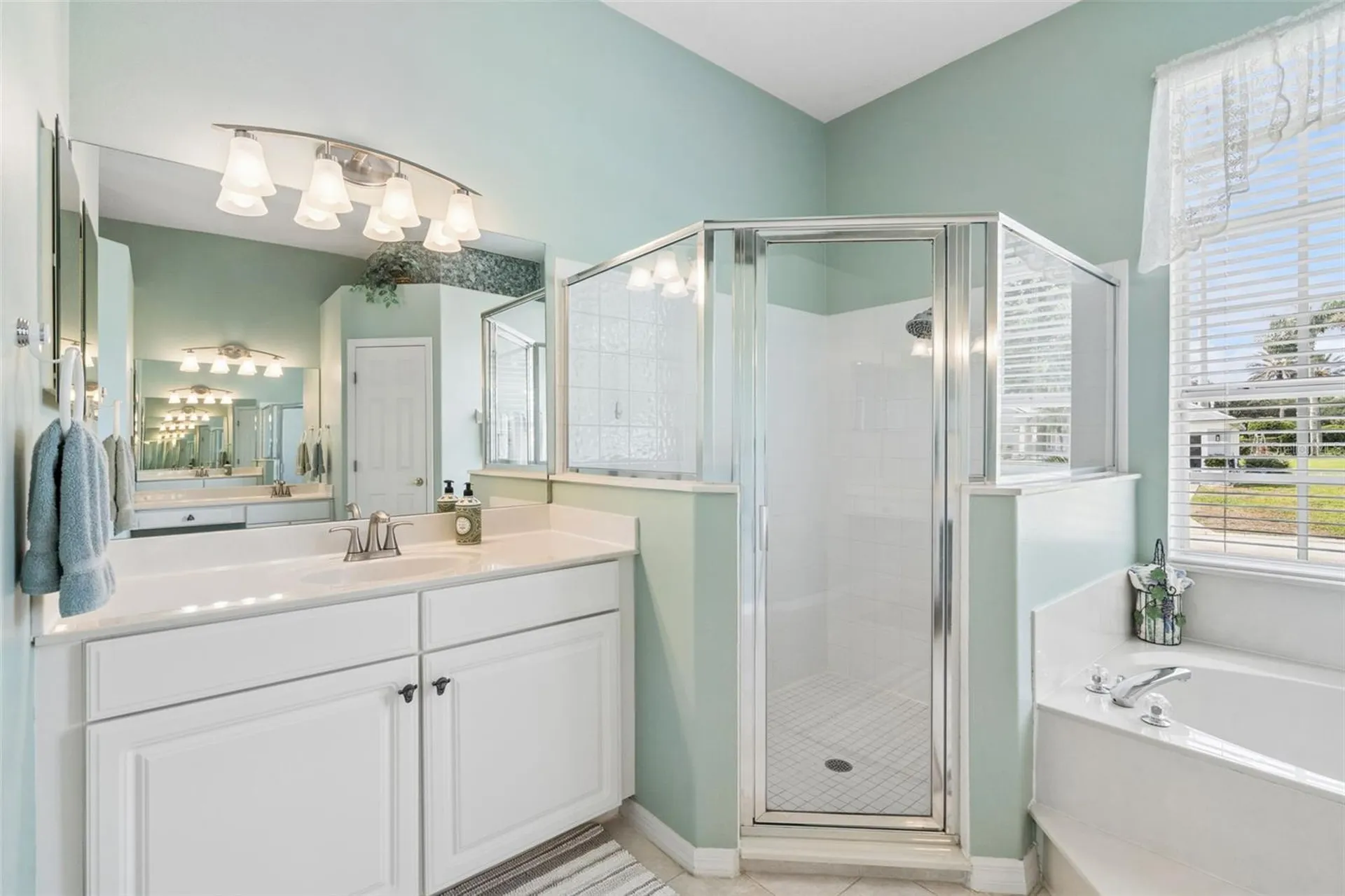 232 Via Mariel East Drive Davenport FL 33896