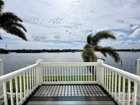 3751 Pompano Drive SE St Petersburg FL 33705