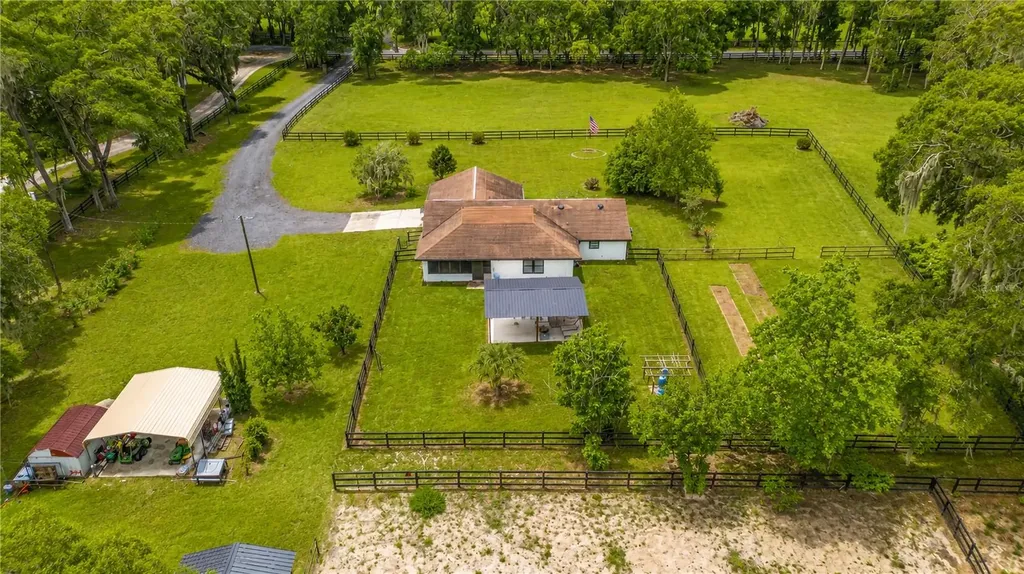 2735 NE 127th Place Anthony FL 32617