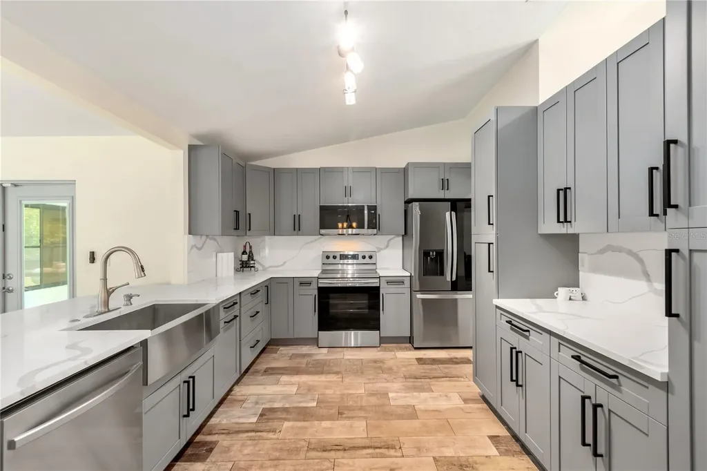 2735 NE 127th Place Anthony FL 32617