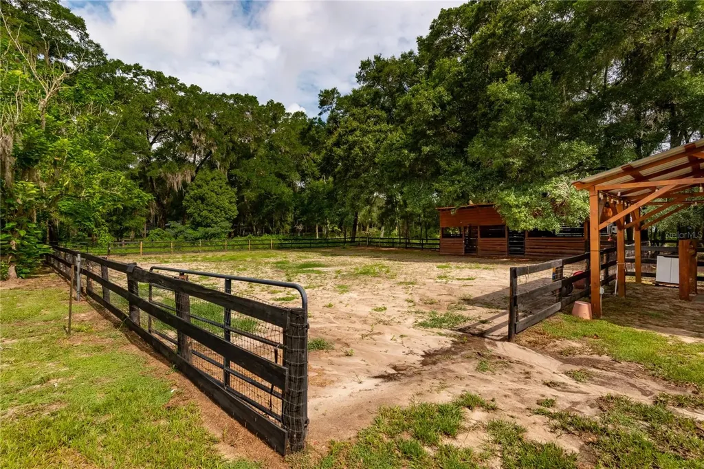 2735 NE 127th Place Anthony FL 32617