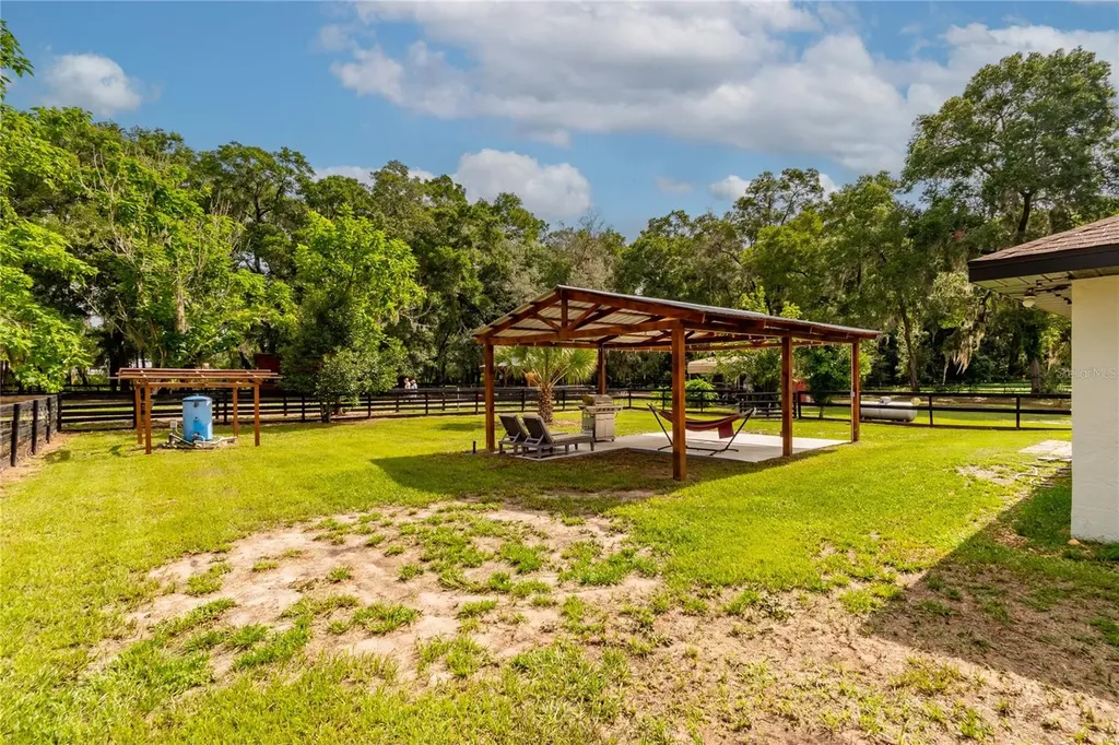 2735 NE 127th Place Anthony FL 32617