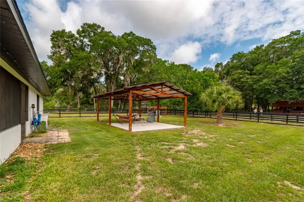 2735 NE 127th Place Anthony FL 32617