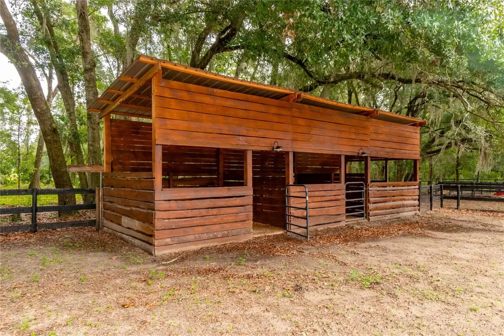 2735 NE 127th Place Anthony FL 32617