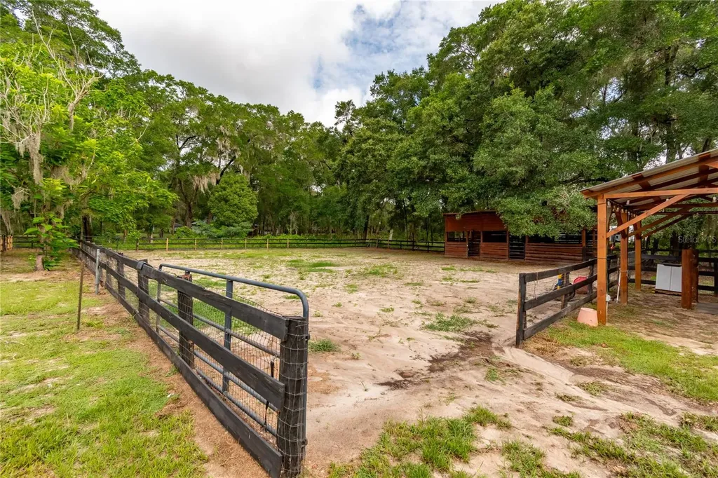2735 NE 127th Place Anthony FL 32617