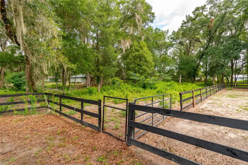 2735 NE 127th Place Anthony FL 32617
