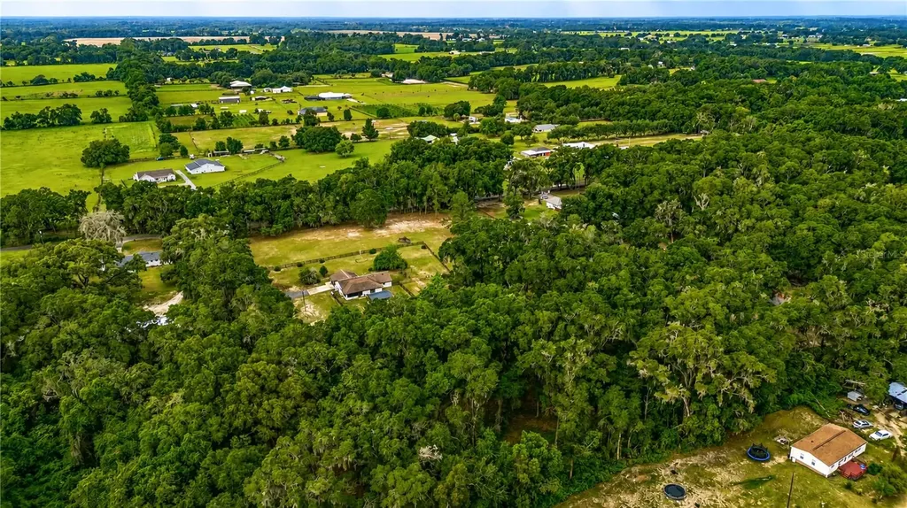 2735 NE 127th Place Anthony FL 32617